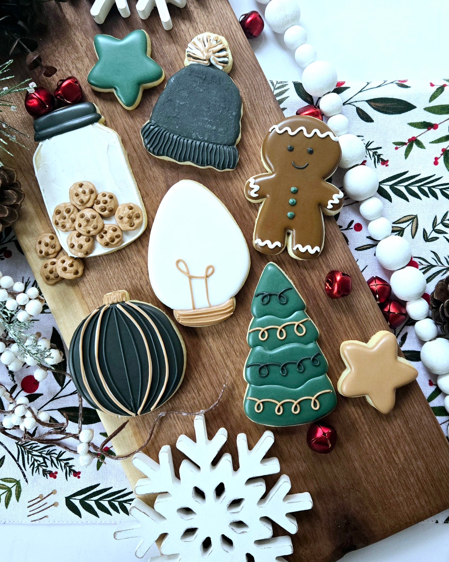 Gingerbread and Cookie Jars Cookie Decorating Class - Saturday, November 7, 2:30 - 4:30pm